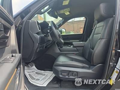 2025 Toyota Tundra SR5 Crew Cab Short Bed - zdjęcie 13 z 21 - miniatura