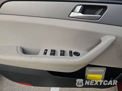 2015 Hyundai Sonata SE - zdjęcie 9 z 36 - miniatura