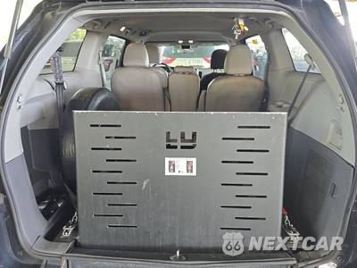 2020 Toyota Sienna L 7-Passenger 119.3" WB - zdjęcie 16 z 34 - miniatura