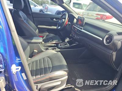 2021 Kia Forte GT - zdjęcie 8 z 36 - miniatura