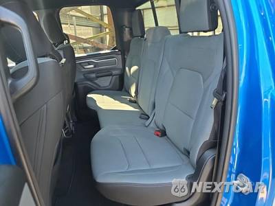 2022 Ram 1500 Big Horn Extended Cab Medium Bed - zdjęcie 16 z 26 - miniatura