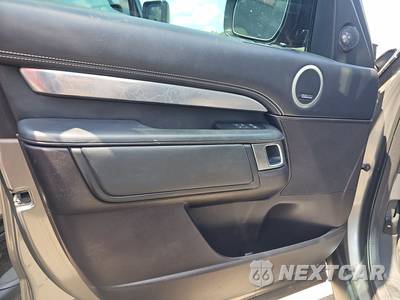 2017 Land Rover Discovery First Edition - zdjęcie 9 z 26 - miniatura