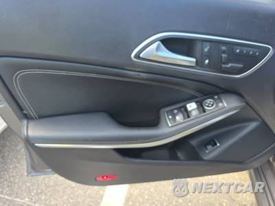 2014 Mercedes-Benz CLA 250 - zdjęcie 9 z 18 - miniatura