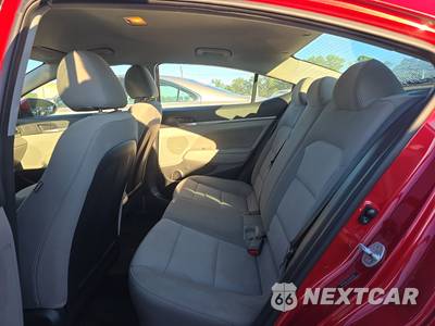2020 Hyundai Elantra SEL Sedan - zdjęcie 13 z 26 - miniatura