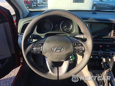 2020 Hyundai Elantra SEL Sedan - zdjęcie 10 z 26 - miniatura