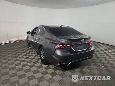 2023 Toyota Camry SE - zdjęcie 6 z 42 - miniatura