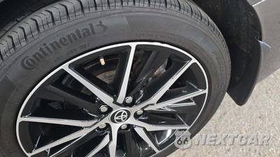 2023 Toyota Camry SE - zdjęcie 31 z 42 - miniatura