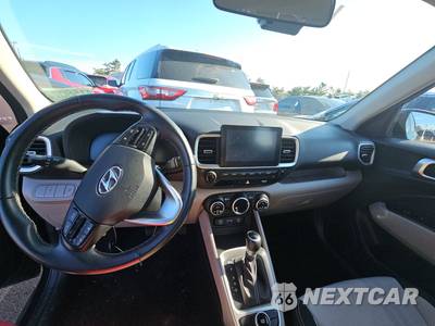 2025 Hyundai Venue SEL - zdjęcie 11 z 25 - miniatura