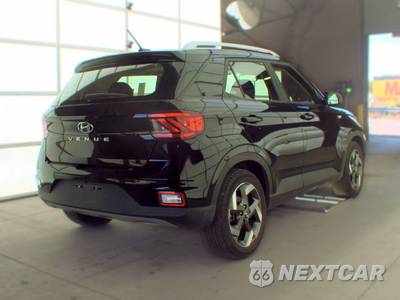 2025 Hyundai Venue SEL - zdjęcie 4 z 25 - miniatura