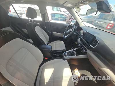 2025 Hyundai Venue SEL - zdjęcie 8 z 33 - miniatura