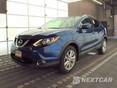 2017 Nissan Rogue Sport SV - zdjęcie 1 z 38 - miniatura