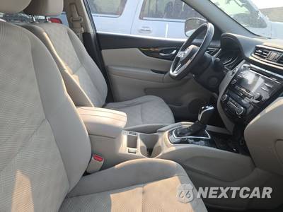 2017 Nissan Rogue Sport SV - zdjęcie 14 z 38 - miniatura