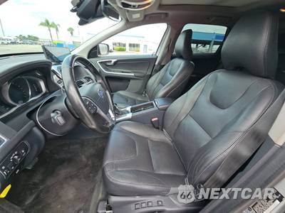 2016 Volvo XC60 T6 - zdjęcie 7 z 23 - miniatura
