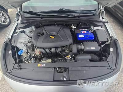 2018 Hyundai Elantra GT Hatchback - zdjęcie 15 z 30 - miniatura