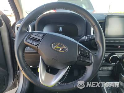 2025 Hyundai Venue SEL - zdjęcie 10 z 18 - miniatura