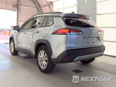 2025 Toyota Corolla Cross LE - zdjęcie 6 z 33 - miniatura