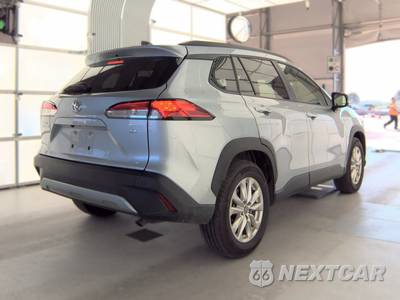 2025 Toyota Corolla Cross LE - zdjęcie 4 z 33 - miniatura