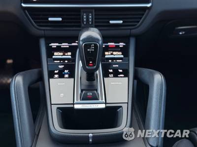 2021 Porsche Cayenne - zdjęcie 17 z 29 - miniatura