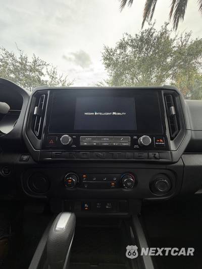 2025 Nissan Frontier S Extended Cab Long Bed - zdjęcie 33 z 42 - miniatura