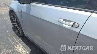 2017 Volkswagen Golf GTI SE Hatchback - zdjęcie 19 z 28 - miniatura