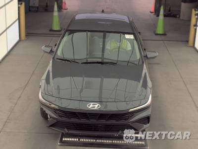 2025 Hyundai Elantra SE - zdjęcie 2 z 31 - miniatura