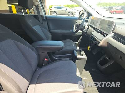 2024 Hyundai IONIQ 5 SE - zdjęcie 8 z 24 - miniatura
