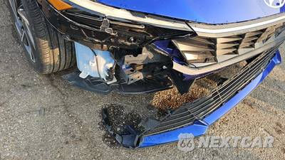 2025 Hyundai Elantra SEL Sport - zdjęcie 21 z 24 - miniatura