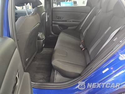 2025 Hyundai Elantra SEL Sport - zdjęcie 13 z 24 - miniatura