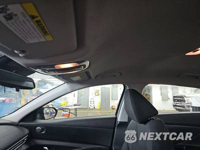 2023 Hyundai Elantra SEL - zdjęcie 21 z 44 - miniatura