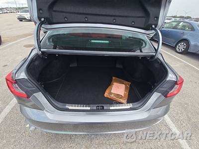 2026 Toyota Camry XSE - zdjęcie 16 z 20 - miniatura
