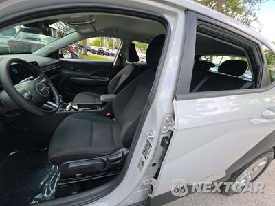 2024 Hyundai Kona SE - zdjęcie 4 z 8 - miniatura
