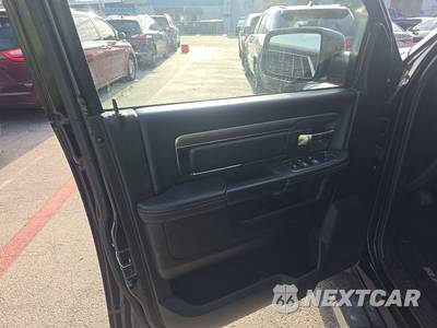 2015 Ram 1500 Sport Crew Cab Short Bed - zdjęcie 9 z 29 - miniatura