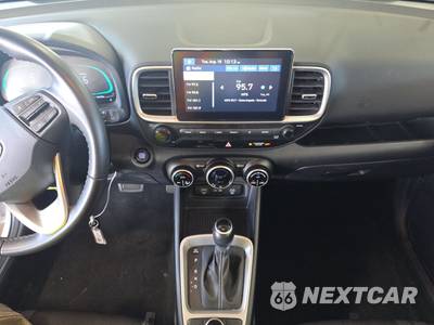 2025 Hyundai Venue SEL - zdjęcie 11 z 27 - miniatura