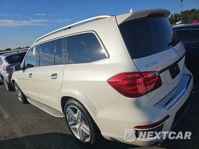 2015 Mercedes-Benz GL 550 4MATIC - zdjęcie 6 z 27 - miniatura
