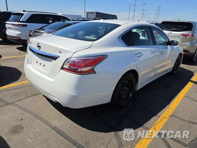 2015 Nissan Altima 2.5 S - zdjęcie 4 z 40 - miniatura