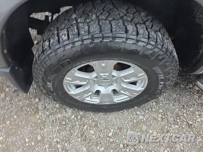 2017 Nissan TITAN SV Extended Cab Medium Bed - zdjęcie 10 z 21 - miniatura
