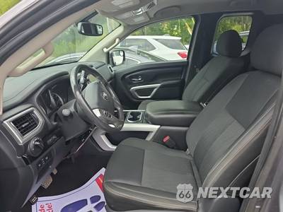 2017 Nissan TITAN SV Extended Cab Medium Bed - zdjęcie 13 z 21 - miniatura