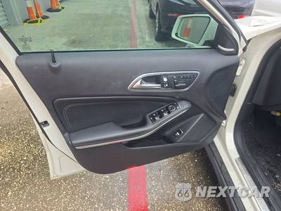 2015 Mercedes-Benz GLA 250 4MATIC - zdjęcie 9 z 19 - miniatura