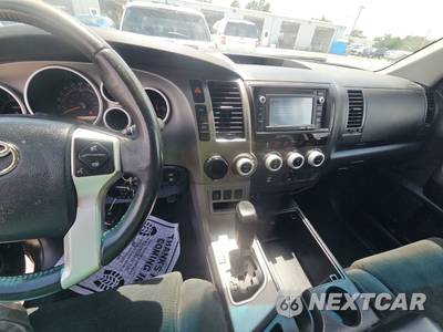 2014 Toyota Sequoia SR5 - zdjęcie 11 z 17 - miniatura