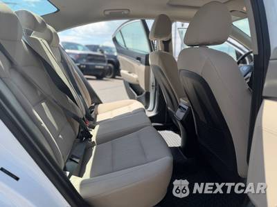 2018 Hyundai Elantra Value Edition Sedan - zdjęcie 12 z 20 - miniatura
