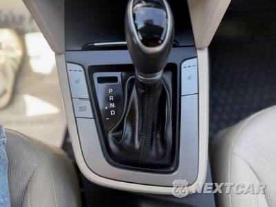 2018 Hyundai Elantra Value Edition Sedan - zdjęcie 16 z 20 - miniatura