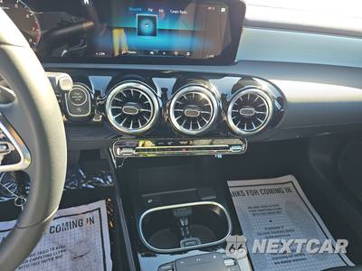 2023 Mercedes-Benz CLA 250 4MATIC - zdjęcie 11 z 22 - miniatura