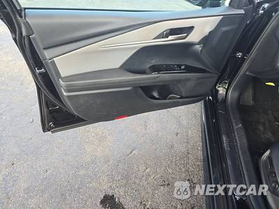 2025 Toyota Camry SE - zdjęcie 9 z 23 - miniatura