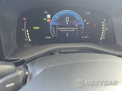 2025 Toyota Camry SE - zdjęcie 12 z 23 - miniatura