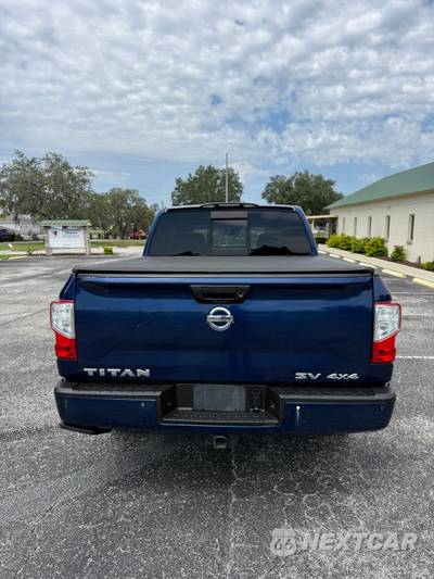 2017 Nissan TITAN SV Crew Cab Short Bed - zdjęcie 6 z 18 - miniatura
