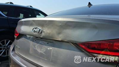 2015 Hyundai Genesis 3.8 Sedan - zdjęcie 25 z 33 - miniatura