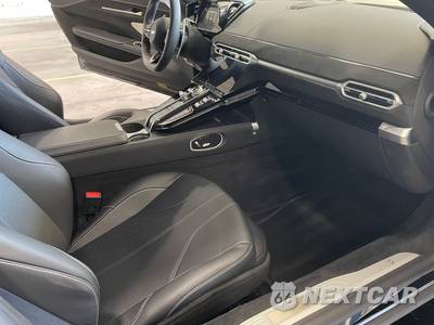 2026 Aston Martin Vantage Coupe - zdjęcie 21 z 27 - miniatura