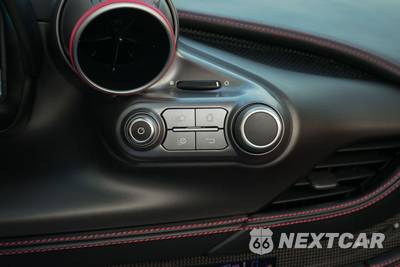 2021 Ferrari F8 Spider Convertible - zdjęcie 27 z 33 - miniatura