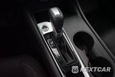 2025 Nissan Altima SV - zdjęcie 15 z 25 - miniatura