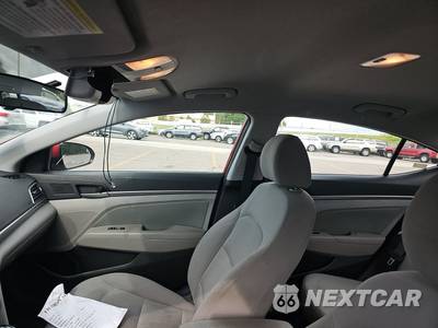 2018 Hyundai Elantra SEL Sedan - zdjęcie 17 z 17 - miniatura